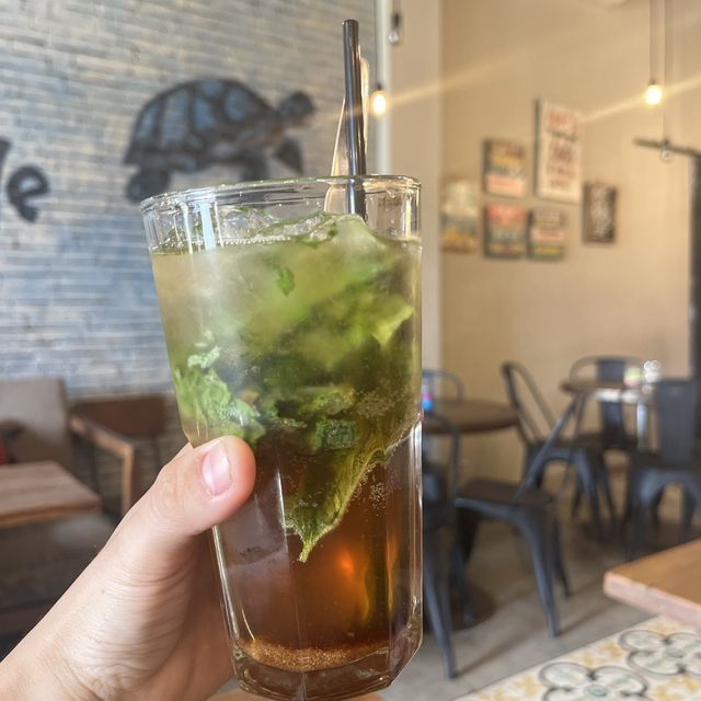 스미냑 인생 최고 브런치집 The Fat Turtle