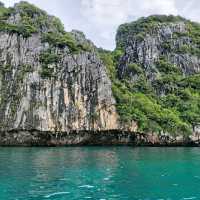 ล่องเรือหางยาวที่อ่าวปิเละ