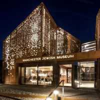 A respectful visit to the museum