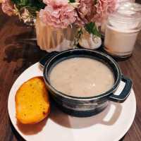 Impeccable Service & Great Comfort Food ⭐⭐⭐⭐⭐
