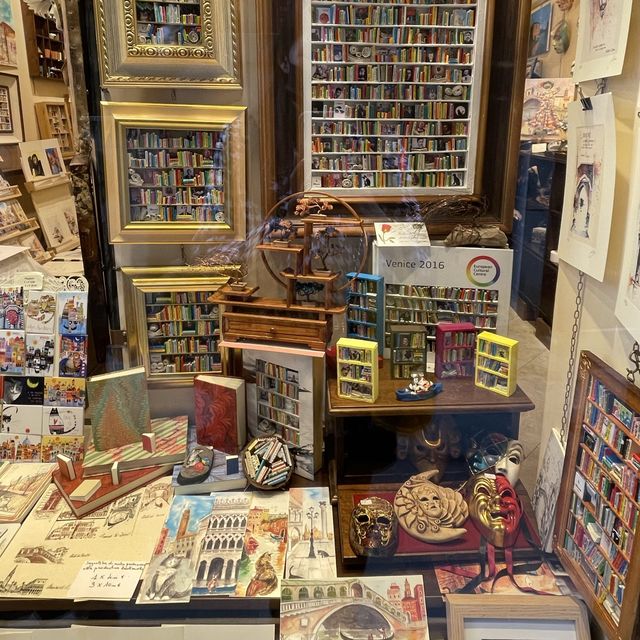 The Must Visit and Must Do in Venice