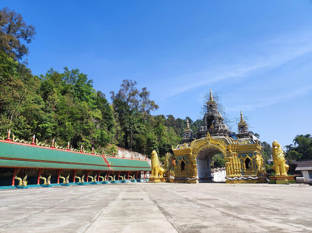 กราบสักการะ รอยพระพุทธบาทเก่าแก่ที่สุดในไทย 🇹🇭