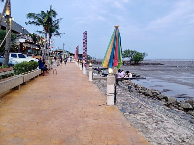 “มอเกนบางปู” ร้านวิวสวยอาหารอร่อย
