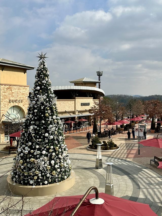 여주의 쇼핑은 바로 여기! 🛍️ 여주 신세계 사이먼 프리미엄 아울렛!에 나들이해보세요💙