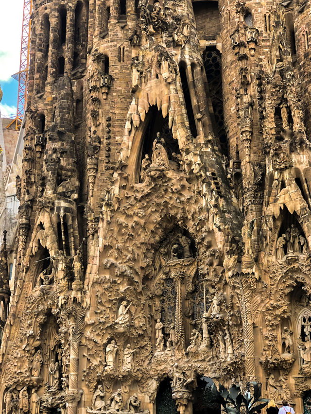  144 ปีที่รอคอย กับ “Sagrada Familia” 🫣