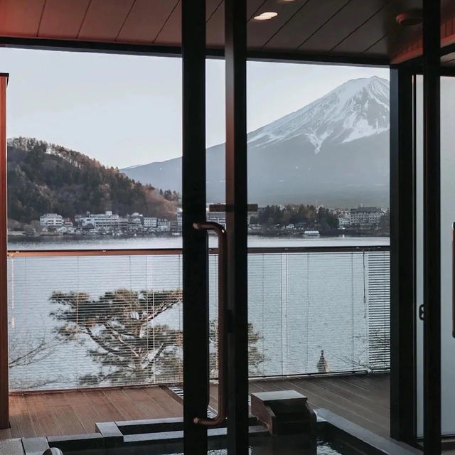 富士湖酒店：絕佳富士山美景，私密溫泉體驗