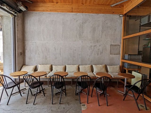 日本大阪-200坪的咖啡葡萄酒專賣店：Takamura Wine & Coffee Roasters