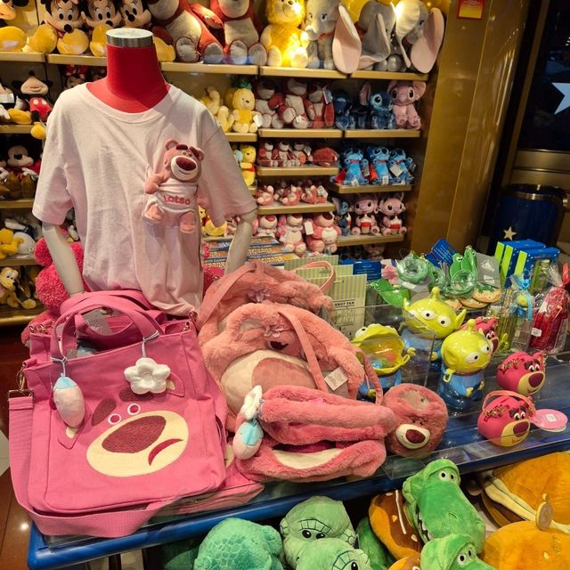 Hong Kong Disneyland Shop