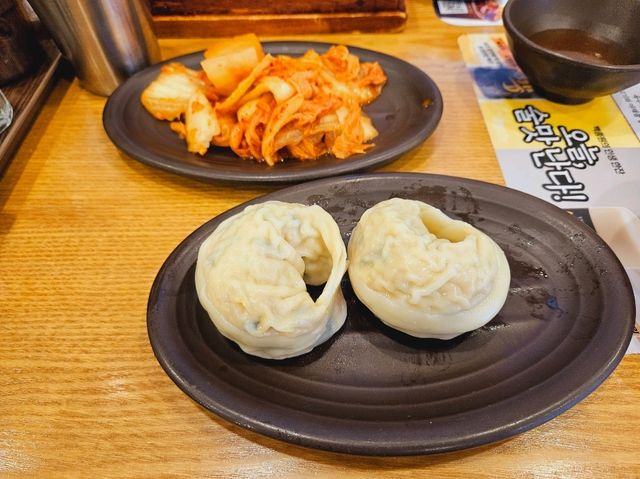 A comforting meal in Seoul, Seolleongtang at Insaeng Seolleongtang