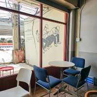 Balllly.cafe คาเฟ่ไวป์ดี วินเทจ ที่สัตหีบ ชลบุรี