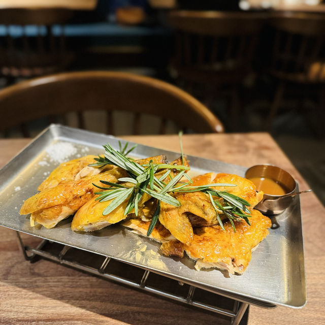 NATA Steak。 Wine & Cocktail。優惠價：炸芝士$58，Baileys咖啡$50