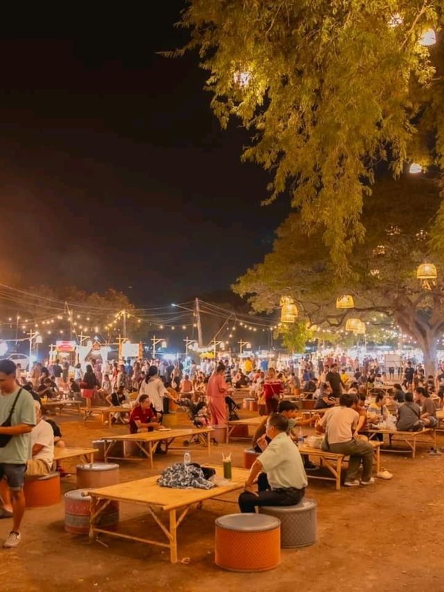 ถนนคนเดิน อยุธยา Night Market