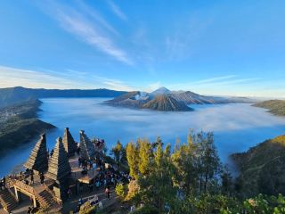 跋山涉水，值回票價：布羅莫火山和伊真火山