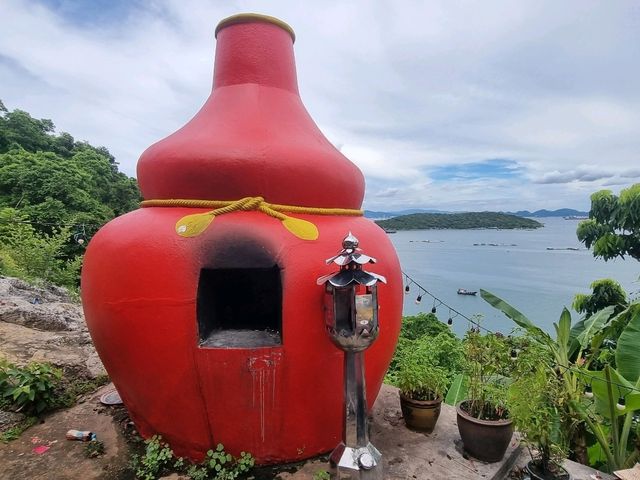 เกาะสีชัง ชลบุรี