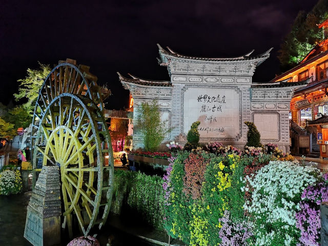 【麗江古城】中式建築特色，適合早上或傍晚遊覽