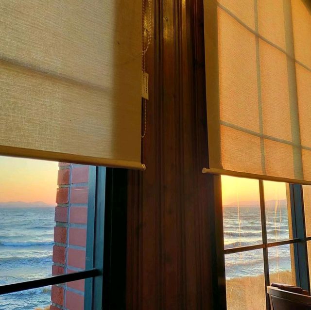 宍道湖沿いカフェの夕日で乾杯しよう