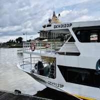"Scenic Sarawak River Cruise: Explore Kuching's Waterfront and Historic Landmarks"