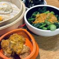 食神瀑布陽澄湖蟹黃撈麵～等等HEA (九龍城)