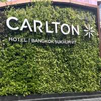A Luxurious Oasis in Bangkok: Carlton Hotel's Infinity Pool