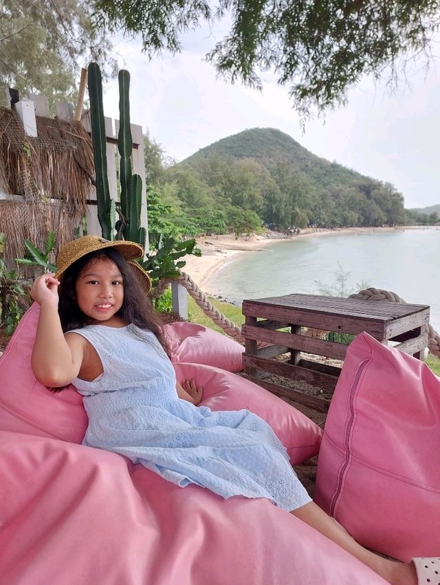 Curve Beach Cafe' คาเฟ่ลับ วิวสวย@หาดนางรำ ชลบุรี