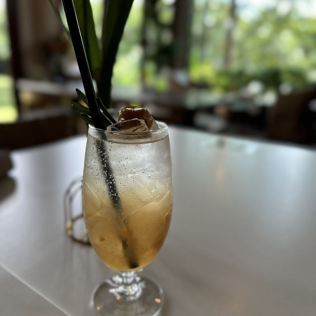 ร้านอาหารกึ่งคาเฟ่ อาหารอร่อย บรรยากาศชนะเลิศ