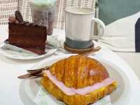 This cafe is well-known for its pastries!