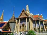 นั่งรถไฟฟ้าmrt..มาวัดพระแก้ว