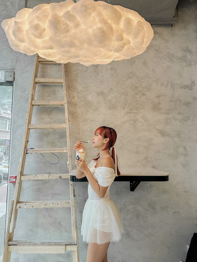 尖沙咀🇭🇰 超人氣雲朵咖啡店☁️