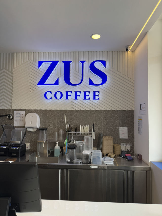 Holiday Cheers at Zus Coffee!