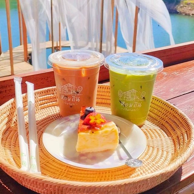 Hom-Din-Klin-Chan คาเฟ่สุดอลังการ🔥🔥🔥