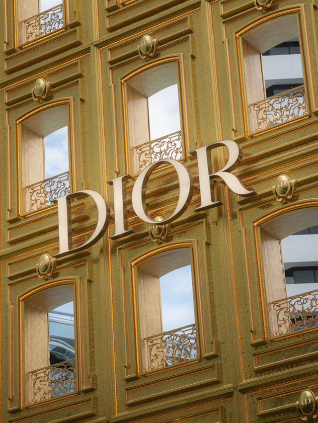 Dior Gold House Landmark ใหม่ย่านชิดลม