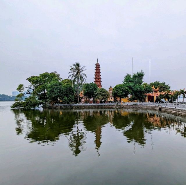 河內西湖-輕鬆散策路線：鎮國寺、一柱寺