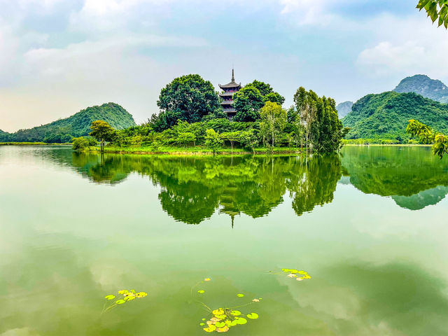 바이딘 사원 인근..Hồ Đàm Thị