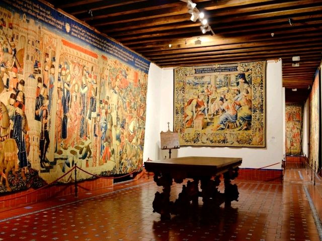 大教堂博物館 = 掛毯藝術館？