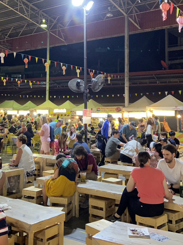 Chiang Mai Night Market: A Feast for the Senses