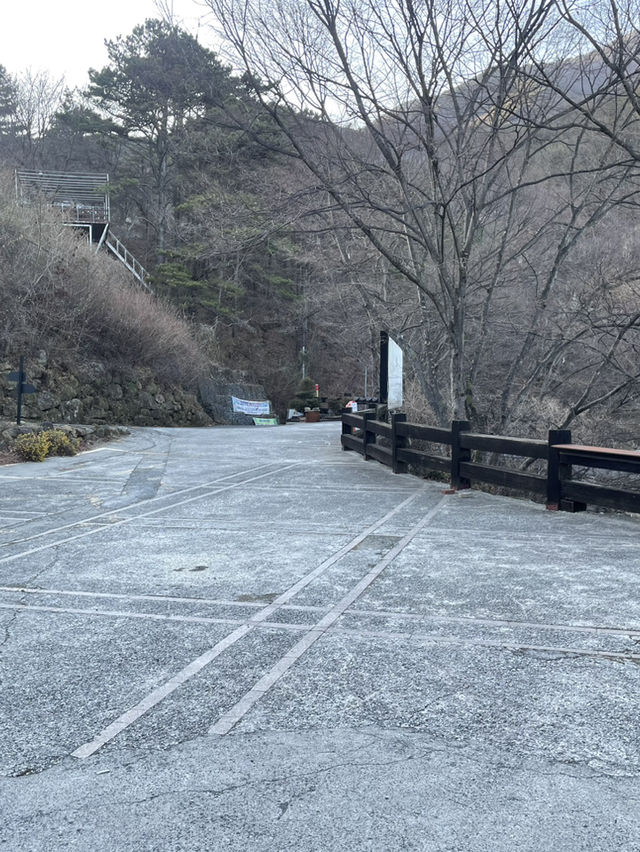 청도에 위치한 조용하고 분위기 좋은 카페