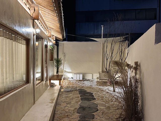 이번 설날은 유럽감성 가득한 전주 한옥 스테이 풀빌라, ‘보오름’