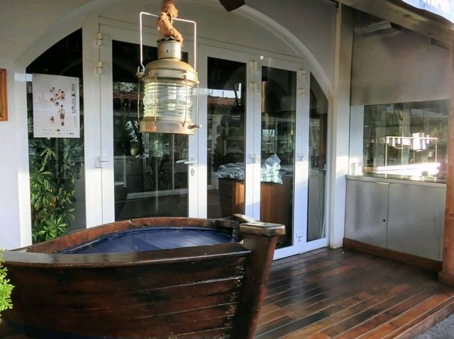 入住巴塞隆納近郊的海邊度假勝地：錫切斯港酒店 Port Sitges Hotel