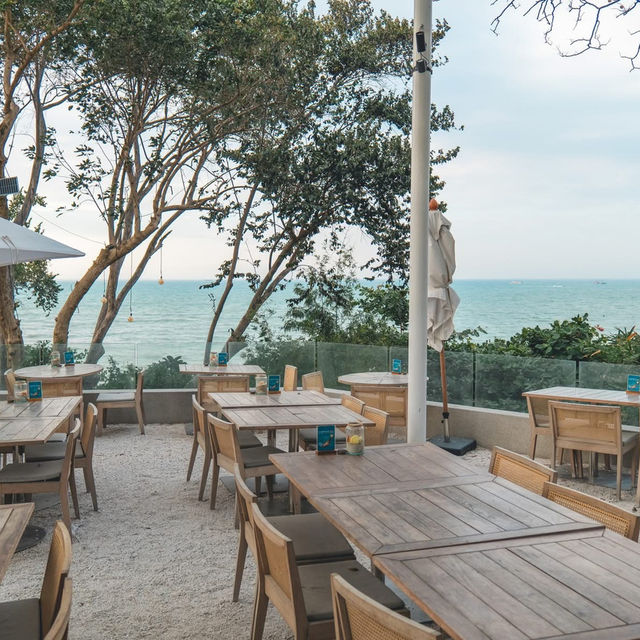 ร้านอาหารพัทยาวิวทะเลสุดโรแมนติก 