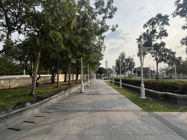 泰國曼谷紀念碑景點：King Rama I Monument พระบรมราชานุสาวรีย์พระบาทสมเด็จพระพุทธยอดฟ้าจุฬาโลกมหาราช。適合拍照打卡，了解歷史