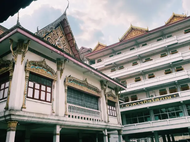 泰國曼谷著名步行街寺廟景點：Wat Khanika Phon，適合拍照打卡觀光旅遊！