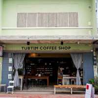 คาเฟ่อัมพวา