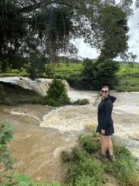 Cooling Off at Wee Kacura – A Waterfall Escape in the Rice Fields 💦🌿