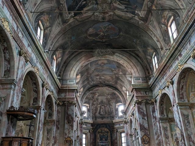 ベルガモ　の教会　Chiesa dei Santi Bartolomeo e Stefano