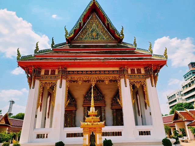 泰國曼谷老城區湄南河畔著名皇家古跡寺廟景點：Wat Bowon Mongkhon Rachaworawiharn，精美寺廟建築，適合打卡拍照📸冥想