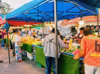 泰國曼谷市中心著名寺廟夜市Wat Ruak Bang Bamru market，靠近mrt地鐵站，純本地人夜市