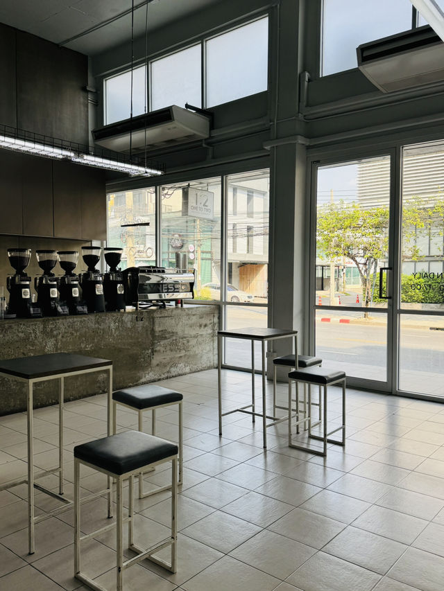 One To Two – คาเฟ่เรียบง่าย กาแฟดี ทาว์นอินทาว์น