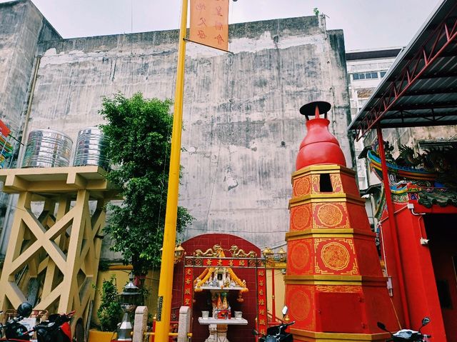 泰國曼谷市中心唐人街老城區古跡寺廟老建築市場一日遊行程，適合打卡拍照📸