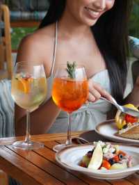 Island Escape Burasari รีสอร์ตหรูบนเกาะมะพร้าว