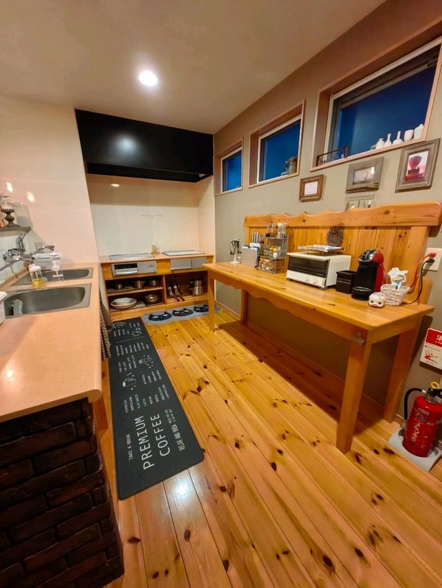 阿蘇車站旁的平住宿Aso Base Backpackers